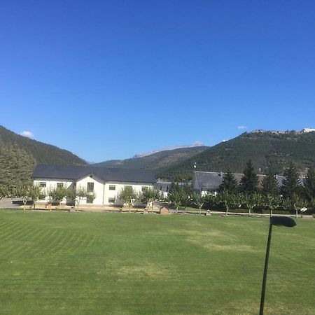 Апартаменты Ventana Al Pirineo Хака Экстерьер фото
